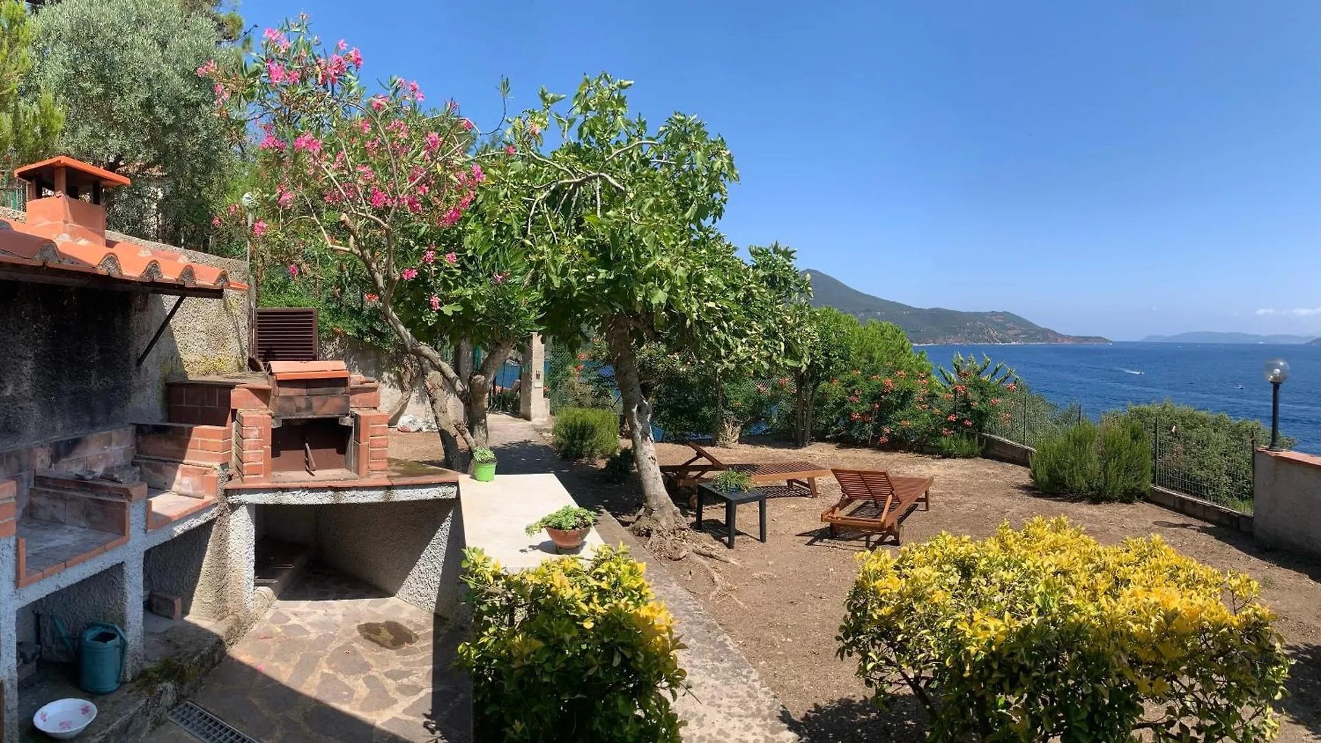 Punta Paradiso Rio Marina Itálie